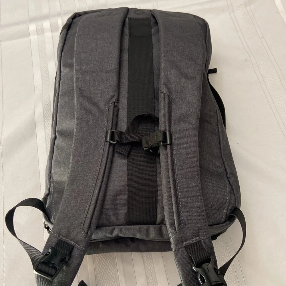 Workfront Pivot Dark Grey Backpack Or Shoulder Bag Very Versatile Like New!